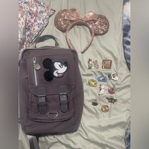 Disney trading pins lot